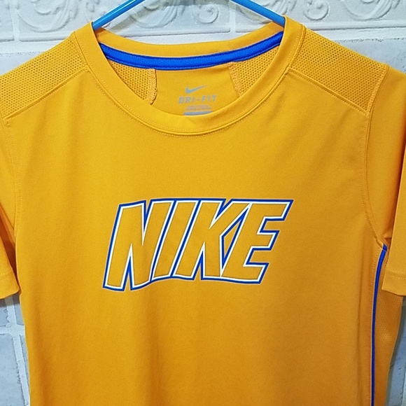 Nike Dri-Fit Tshirt Kids XL - Picture 2 of 5